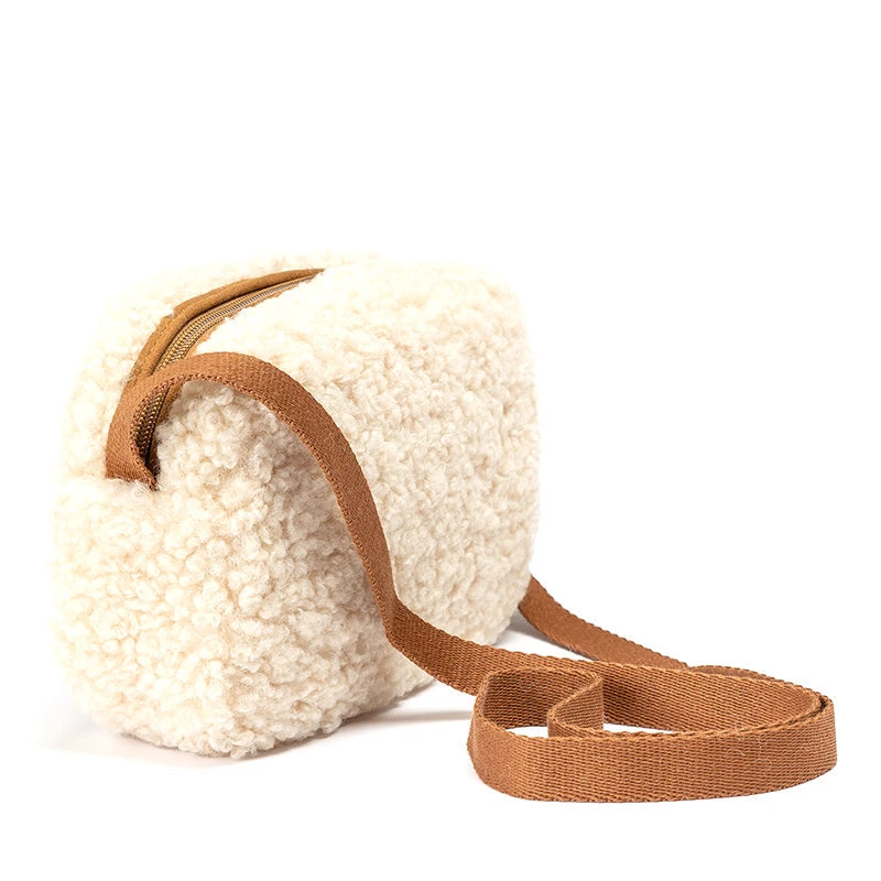 UGG Hannah Cross Body Bag 4 UGG Hannah Cross Body Bag - Image 2