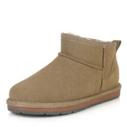 UGG Ultra Mini Slant Boots -Chic Clothing Store 2 037fda93 ec48 4ca8 bacd 7ed314e0904b