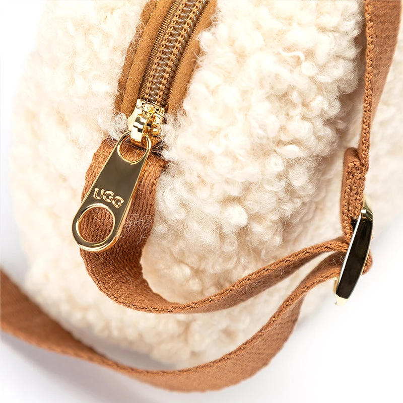 UGG Hannah Cross Body Bag 7 UGG Hannah Cross Body Bag - Image 5