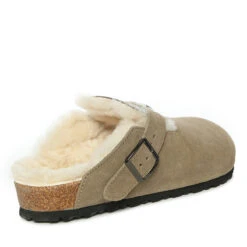 UGG Owen Slipper 18 UGG Owen Slipper -Chic Clothing Store 2 60348040 d500 4f56 850f fd63bcf9dc68