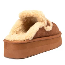 UGG Chloe Fluffy Platform Scuff -Chic Clothing Store 2 9575e94d c623 4039 b3f7 96fa34959063
