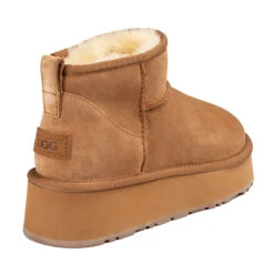 UGG Becca Mini Platform Boots -Chic Clothing Store 2 a70cf76a e22f 47e8 a733 05b865b920db