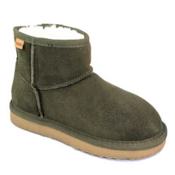 Ultimate Sheepskin Kid's Mini Classic Boots -Chic Clothing Store 2 f9914a45 ad01 407f bf50 e14616a49371