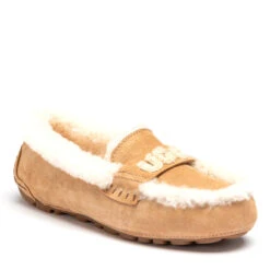 UGG Premium Chloe Moccasin -Chic Clothing Store 3 335d033a a29a 4713 8c66 7123495c710a