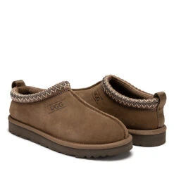 UGG Premium Tasha Slippers -Chic Clothing Store 4 607a67f3 6235 4c80 9b51 68fe1a8074b2