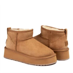 UGG Becca Mini Platform Boots -Chic Clothing Store 4 83ebeeee 6758 48cc b216 5f72453156c1