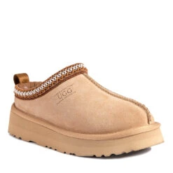 UGG Supreme Tash Platform Slippers -Chic Clothing Store 4 c415ecac 40c8 490c a366 ee320fb9759e