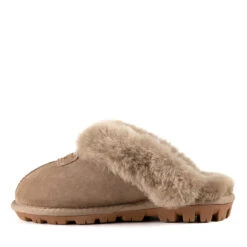 UGG Ela Ladies Scuff 38 UGG Ela Ladies Scuff -Chic Clothing Store 52