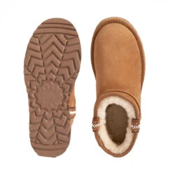 UGG Mini Dive Platform Boots 11 UGG Mini Dive Platform Boots -Chic Clothing Store 5 3c6e5172 e149 4560 a3bf fe7c9178cb29