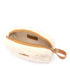 UGG Hannah Cross Body Bag 10 UGG Hannah Cross Body Bag -Chic Clothing Store 5 c733b372 df72 4086 a65f a1fec39f8af3