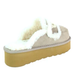 UGG Premium Brand Platform Scuff -Chic Clothing Store bz2 a64c73c1 a502 4b80 8451 6377e865380e