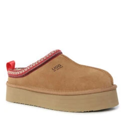 UGG Platinum Tass Platform Slippers -Chic Clothing Store c3 c717bac1 720b 4510 858d 47ee474bd3e9