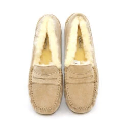 Ladies Ugg Moccasin -Chic Clothing Store c5 75d12424 1f73 4f29 a9c7 3cd4c7036dde