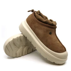 UGG Adjustable Platform Slipper -Chic Clothing Store c6 085fe5b5 41a4 4ee8 9a51 66b689f160e0