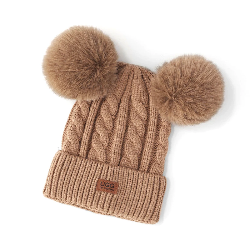 UGG Little Beanie Pom 4 UGG Little Beanie Pom - Image 2