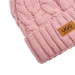 UGG Platinum PomPom Beanie -Chic Clothing Store dp3 367cf1ad e621 4130 8649 c2c8f96da8f8