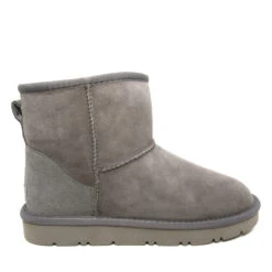 Mini Ugg Boots -Chic Clothing Store g1 87c37e24 9f7e 4248 b645 43155ccb1179