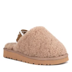 UGG Kids Strap Fluffy Scuff 15 UGG Kids Strap Fluffy Scuff -Chic Clothing Store h4 23e9df20 4506 4f93 a782 4a390e42b1ed