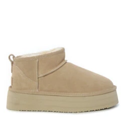 UGG Mini Atasha Platform -Chic Clothing Store m1 5ea6e0f0 a3d2 42fd b85b 0b17ca59e666