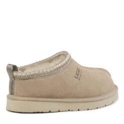 UGG Tassa Slippers -Chic Clothing Store m2 a24c78f2 df64 4c43 946f 3f59f73615c6