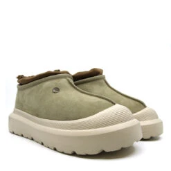 UGG Adjustable Platform Slipper -Chic Clothing Store m5 368291d1 7c18 4992 a1c4 bcc18ad72124