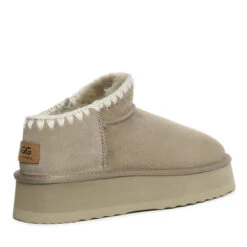 UGG Mini Myles Platform Boots -Chic Clothing Store ms2 6d339fb5 ff67 4f84 a3eb 93cb554e2369