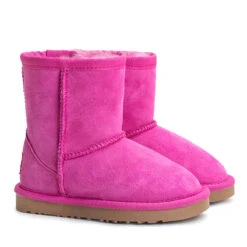 Kids Classic Boots -Chic Clothing Store p4 2a6bfc93 deae 4306 9cda e9ad58abe154