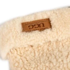 UGG Kid's Curly Sheepskin Mittens 7 UGG Kid's Curly Sheepskin Mittens -Chic Clothing Store ugg kids curly sheepskin mittens 125383