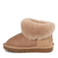 UGG Kid's Mini Classic Fluff Boots 23 UGG Kid's Mini Classic Fluff Boots -Chic Clothing Store ugg kids mini classic fluff boots 640691