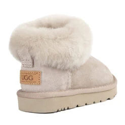UGG Kid's Mini Classic Fluff Boots 19 UGG Kid's Mini Classic Fluff Boots -Chic Clothing Store ugg kids mini classic fluff boots 740982