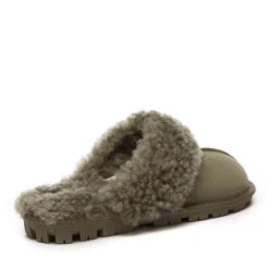 UGG Mallia Curly Slippers 33 UGG Mallia Curly Slippers -Chic Clothing Store ugg mallia curly slippers 717575