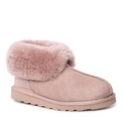 UGG Platinum Collar Slippers 39 UGG Platinum Collar Slippers -Chic Clothing Store ugg platinum collar slippers 142392